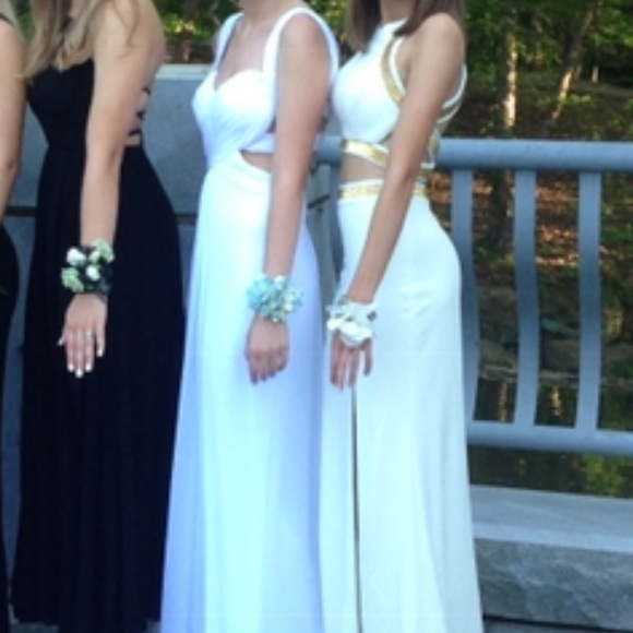 Beautiful 2 piece prom dress. - Picture 6 of 7